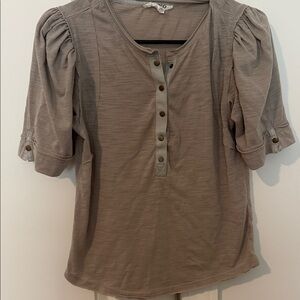 &merci Light Taupe/Grey Puff Sleeve Henley Top